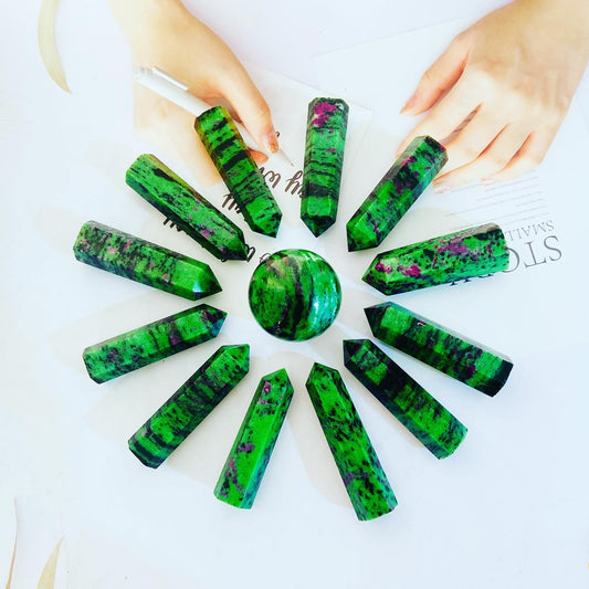 Ruby zoisite point